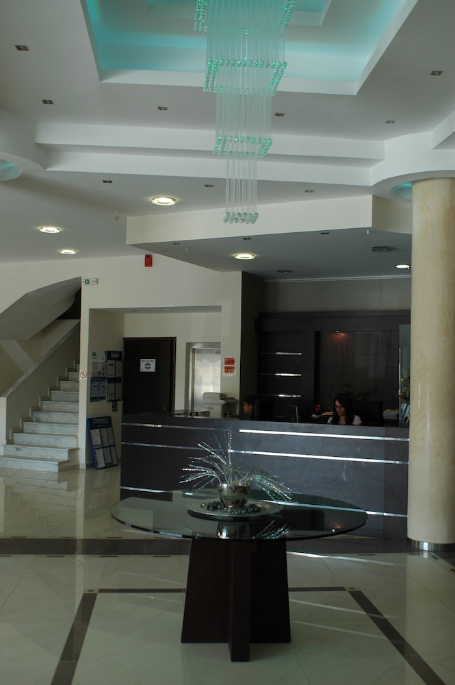 Letsos Hotel 15/75