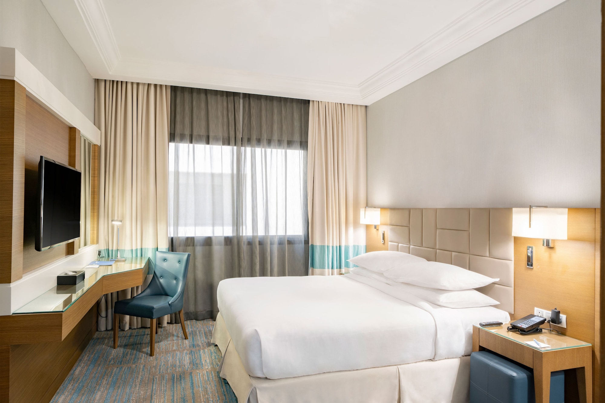 1 BEDROOM, JUNIOR SUITE, SMOKING