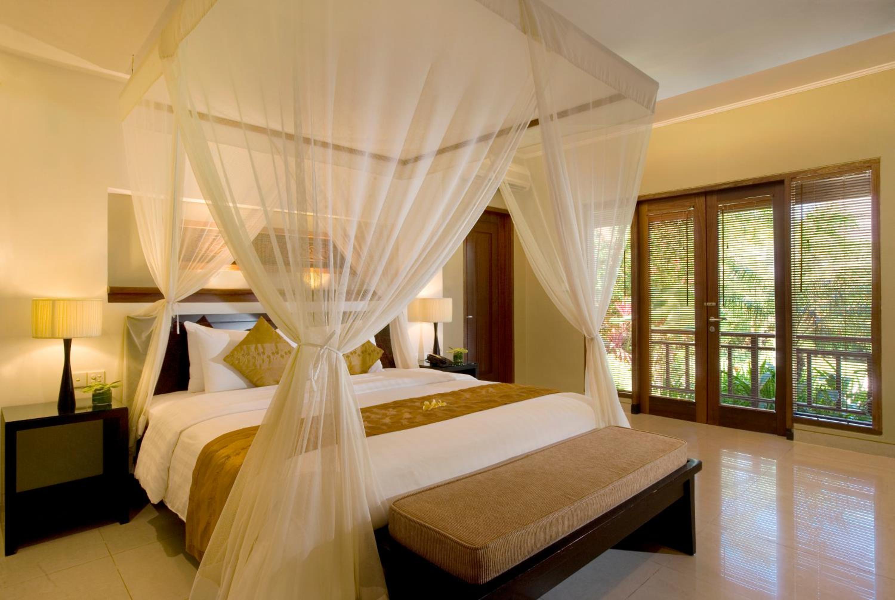 3 Bedrooms, Pool, Villa