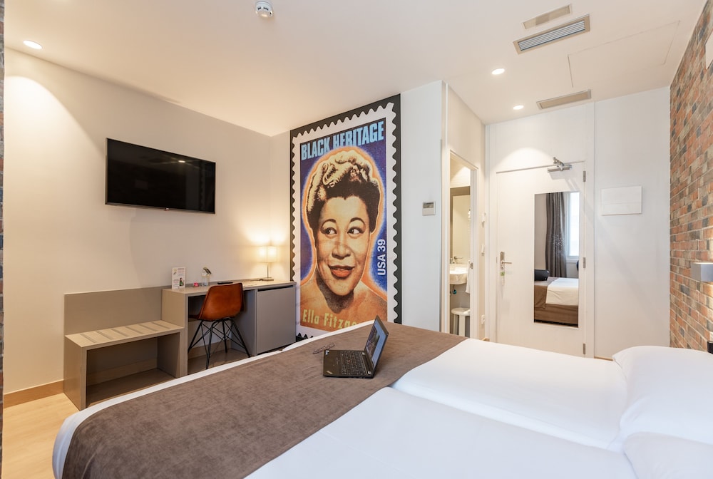 Colectia Hotel Urumea 14/76