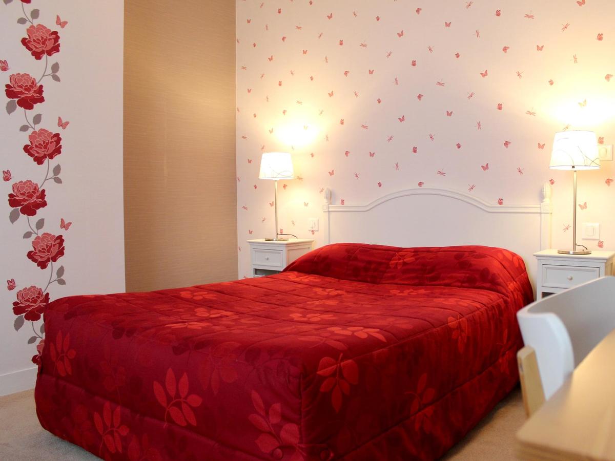 HOTEL LES AUBEPINES 3/15