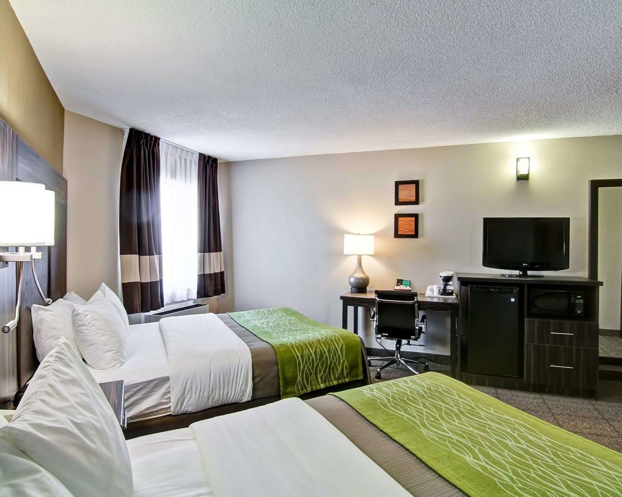 Room, 2 Queen Beds, Pet Friendly