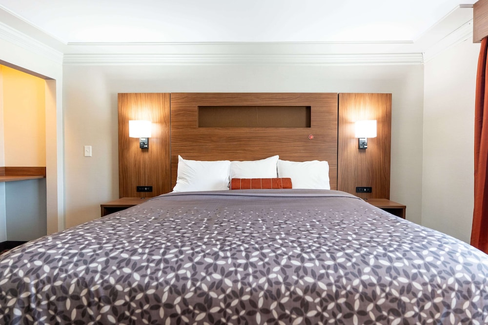 Kalika Hotel Niagara Falls Downtown NY 11/28