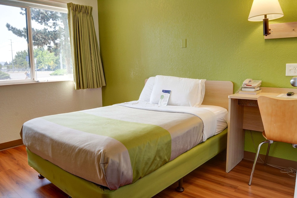 Motel6 Springfield, OR - Eugene North 32/49