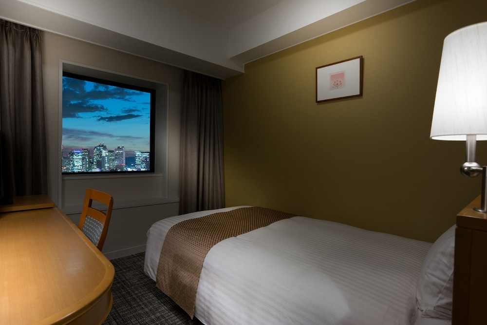 Toshi Center Hotel 24/65