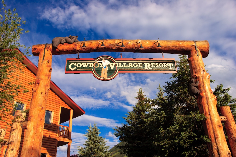 Cowboy Village Resort 65/69