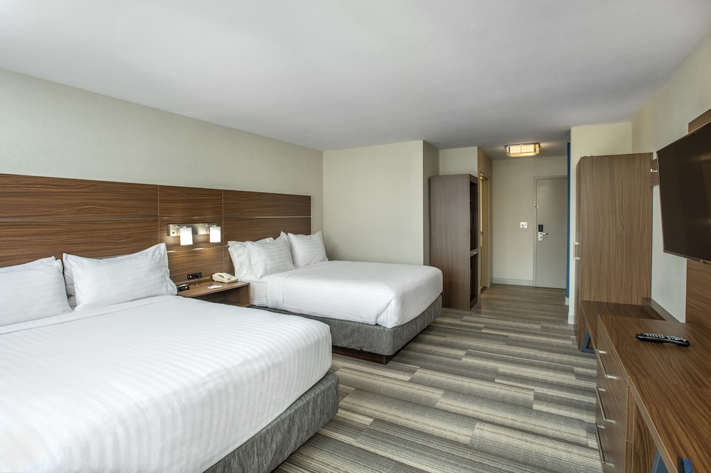 Holiday Inn Express Hotel Suites Medicine Hat Transcanada Hwy 24/75