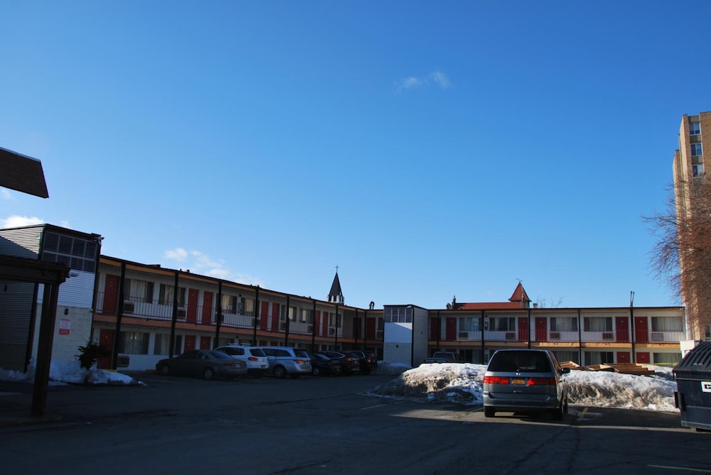 Imperial Motel 3/32