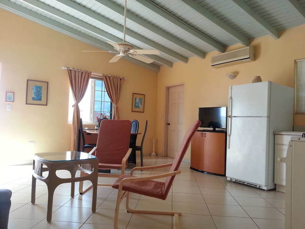 Le Chateau Ocean Villas 5/48