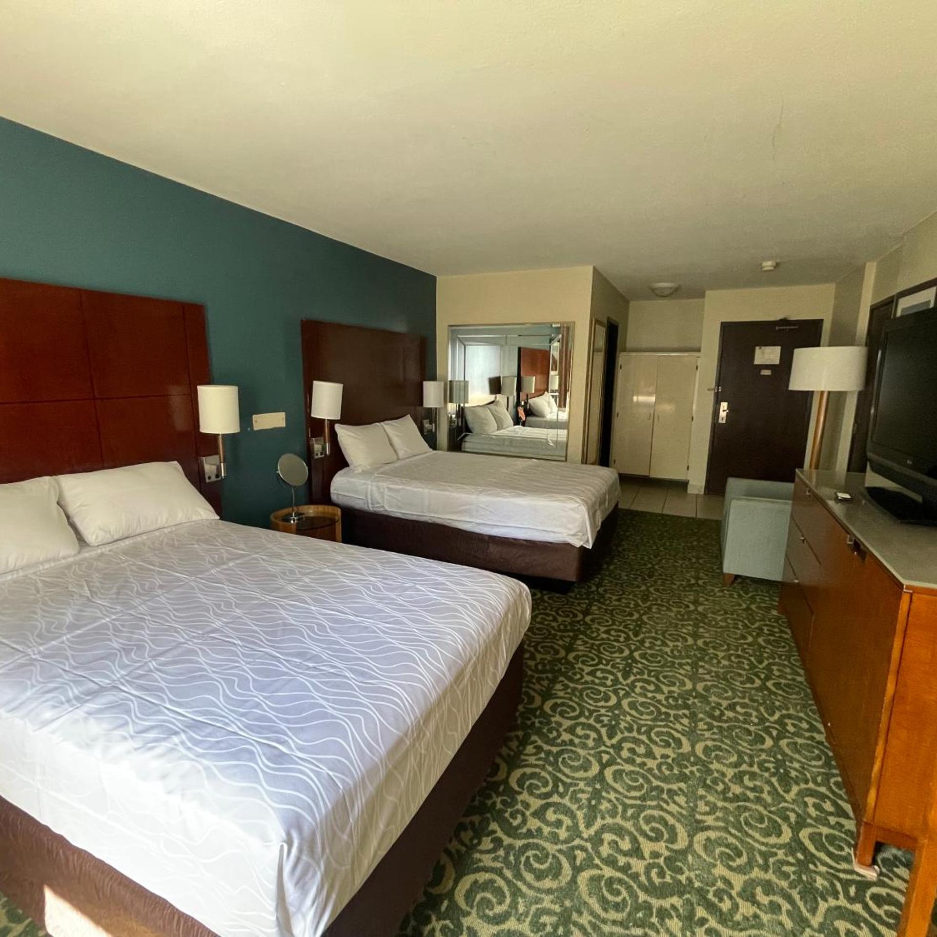 غرفة كلاسيكية رباعية، Portside Inn & Suites 8/10