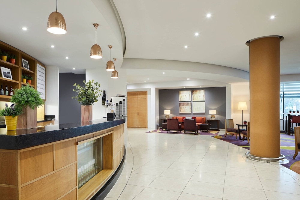 Radisson RED London Twickenham 6/62