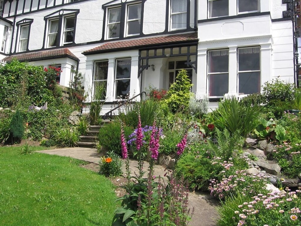 Bryn Derwen Guest House 57/60