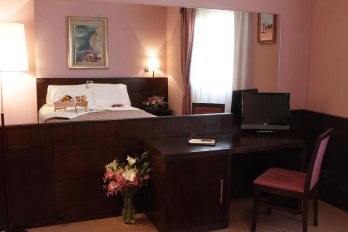 Hotel City 27/32