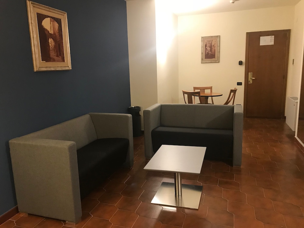 Domus Grand Hotel 32/44