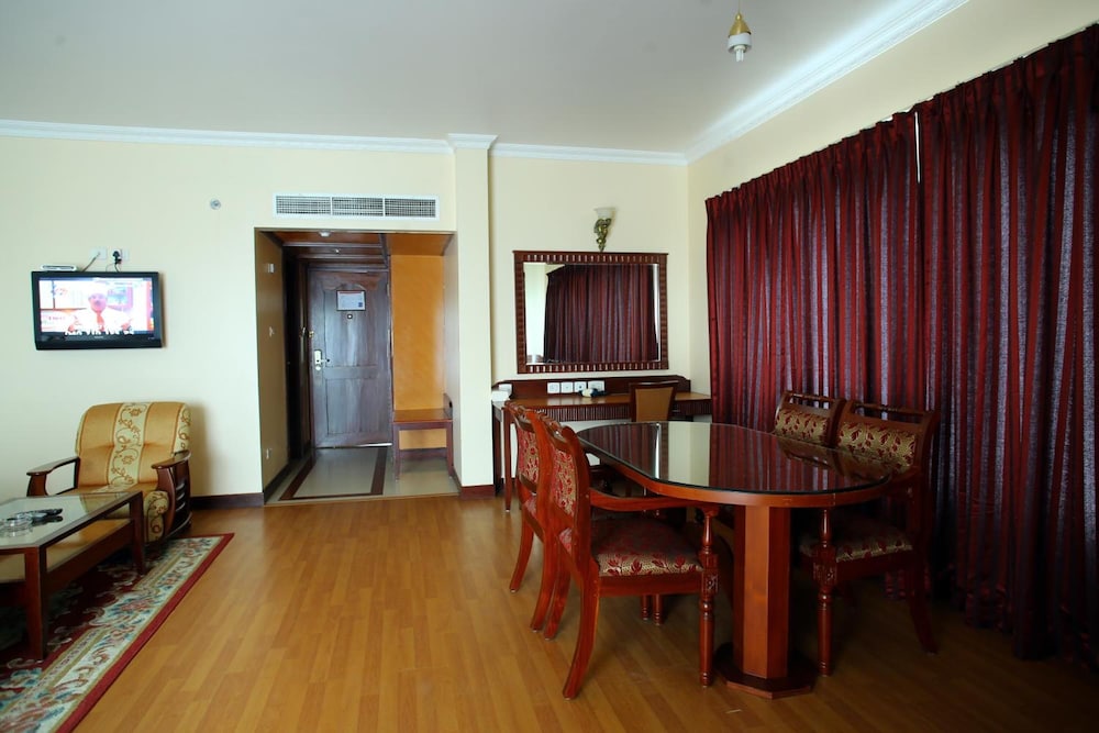 Joys Palace 41/50