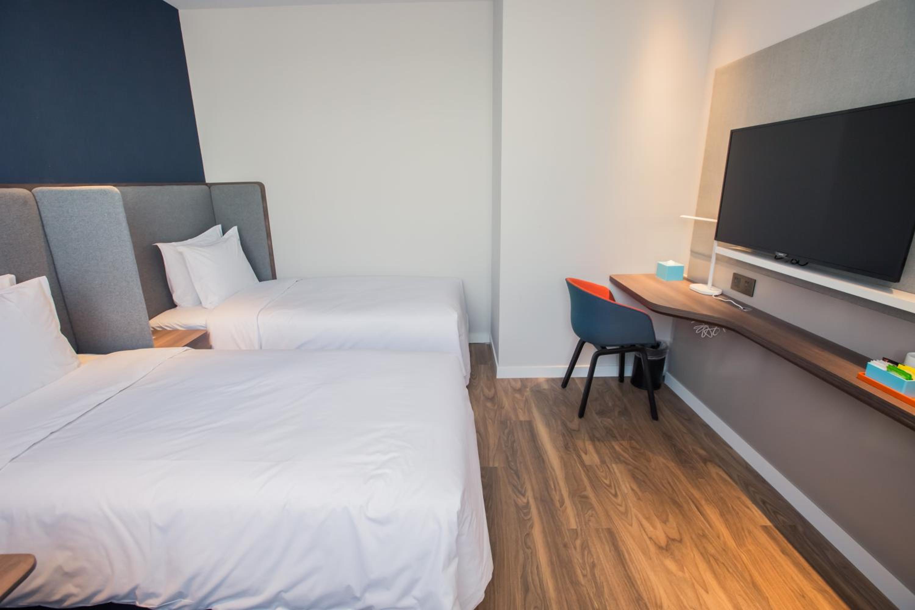 Standard, Twin Beds, Accessible, Holiday Inn Express Xi'an Bell Tower 5/7