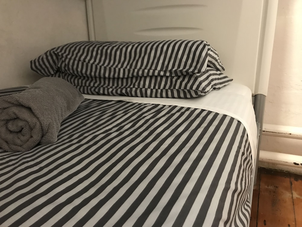 Jailhouse Accommodation 25/73
