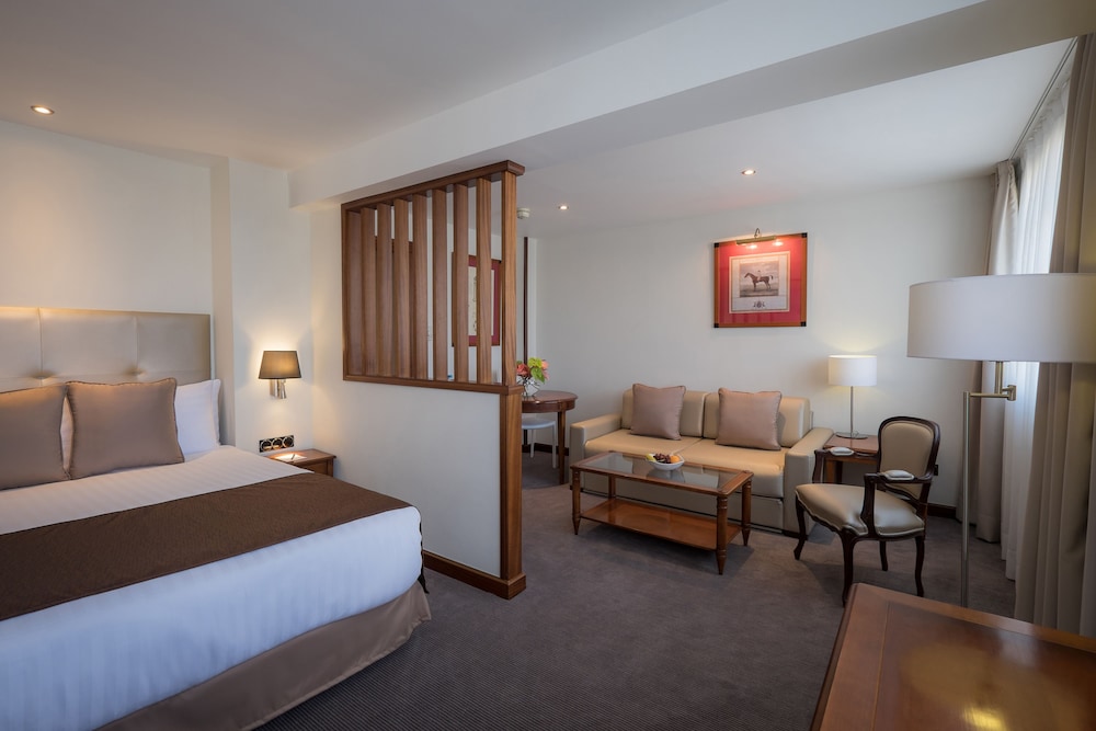 Melia White House Apartments 10/50