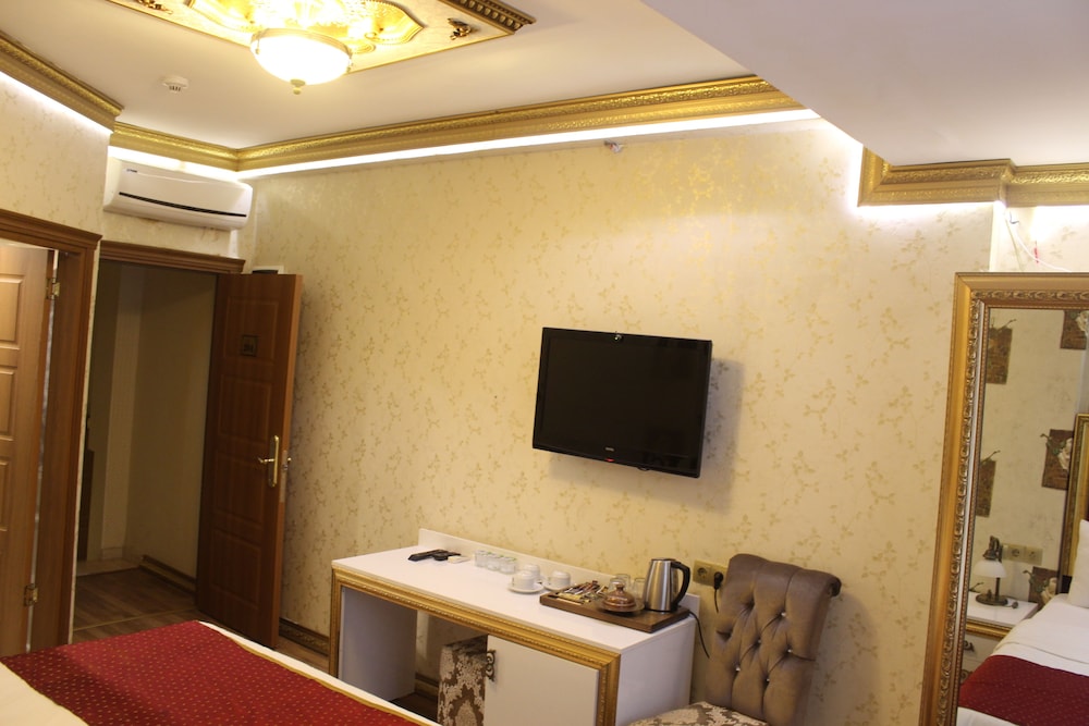 Marmara Deluxe Hotel 61/72