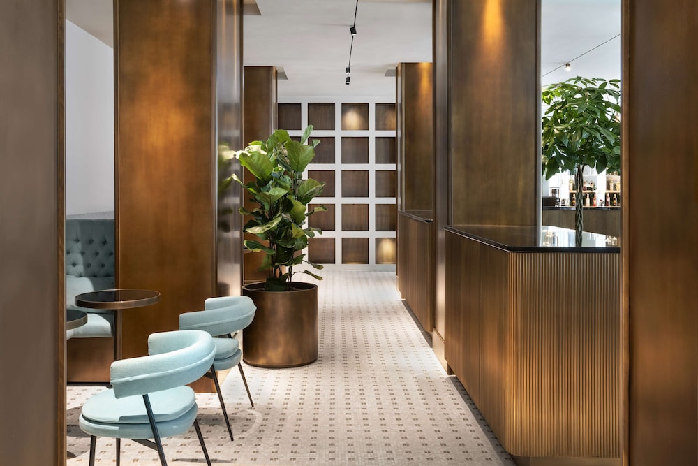 Radisson Collection Hotel, Roma Antica 25/50