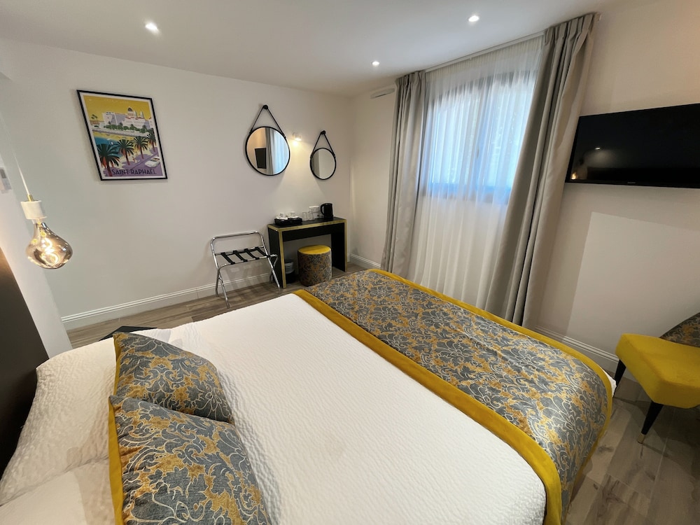 Confidentiel Hotel and Spa 24/78