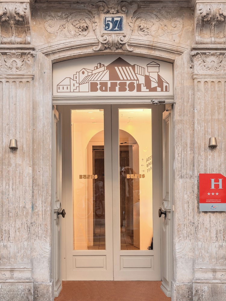 Hotel Basss 5/63
