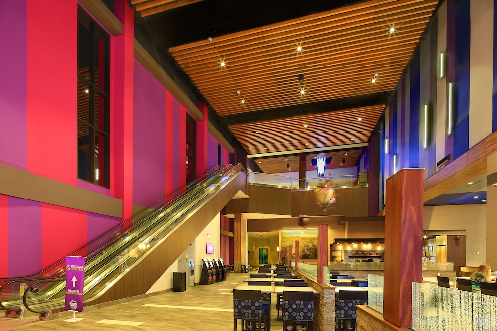 Harrah's Cherokee Valley River - A Caesars Rewards Destination 3/57