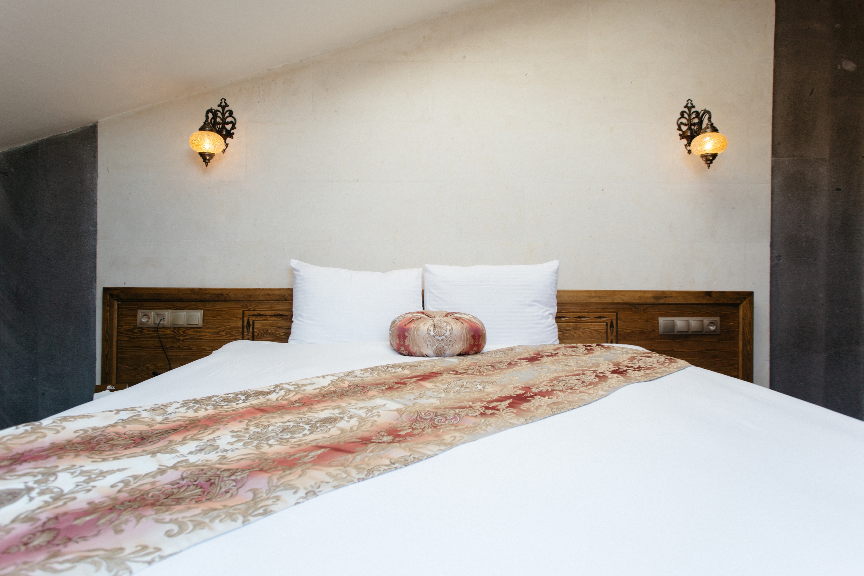 Deluxe, Double Bed