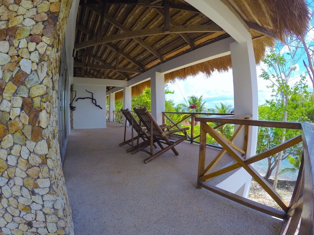 Chindonan Dive Resort 58/70