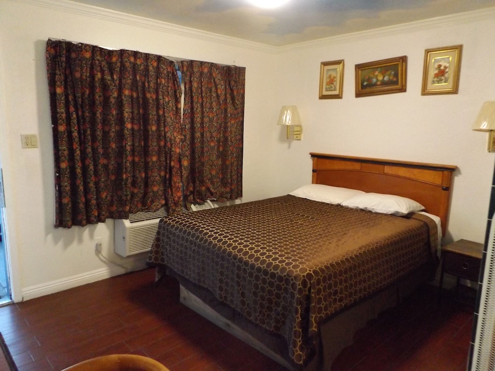 City Center Motel 13/68
