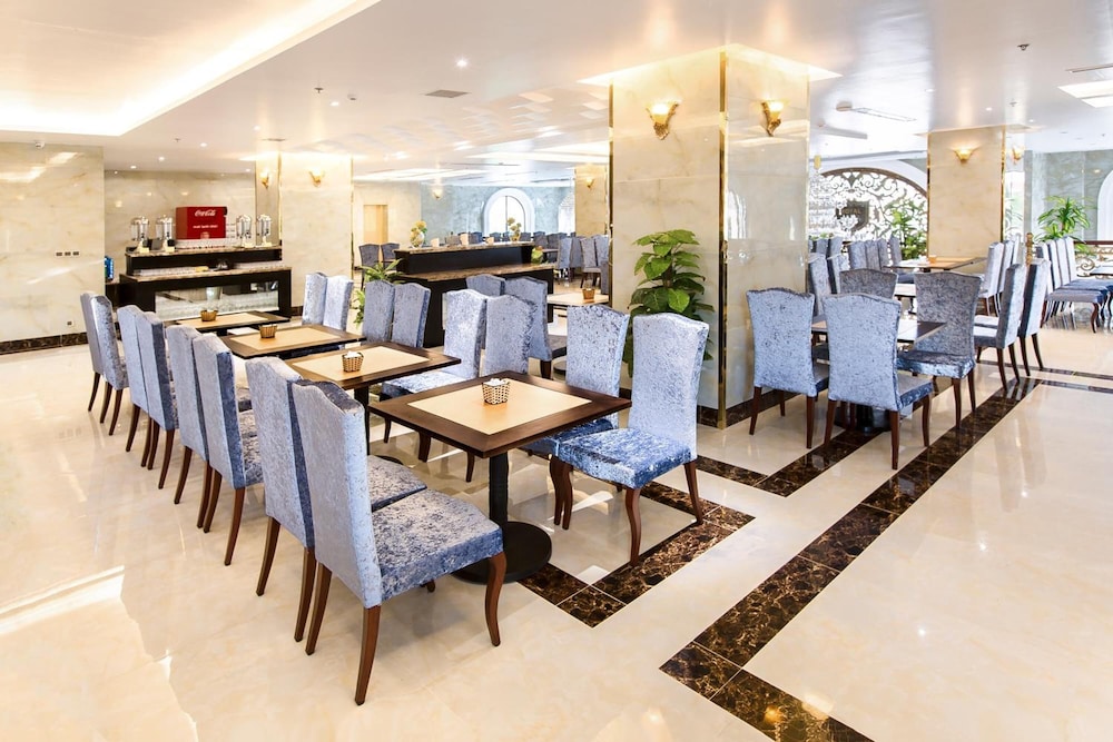 Royal Quang Binh Hotel 48/54