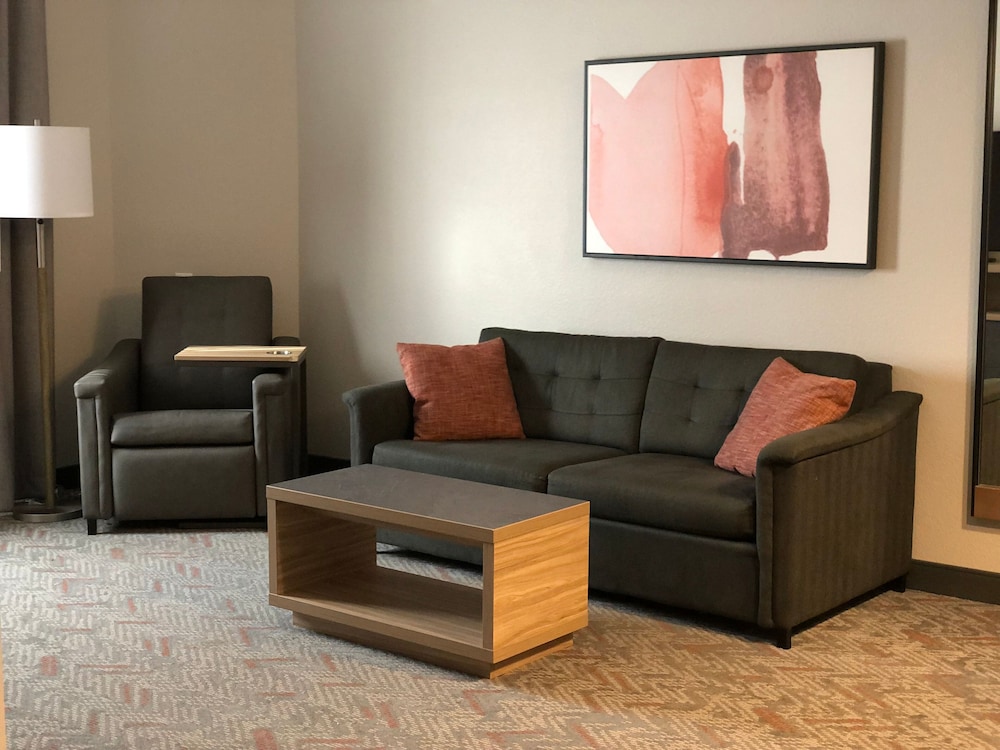 Candlewood Suites Mount Pleasant 37/67
