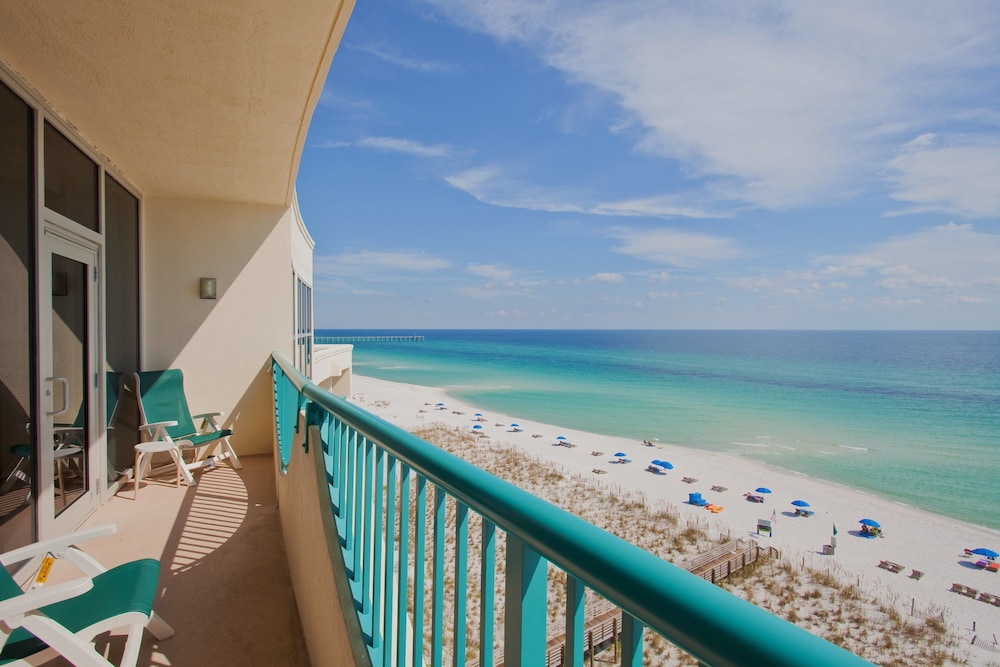 Holiday Inn Express Pensacola Beach 5/60