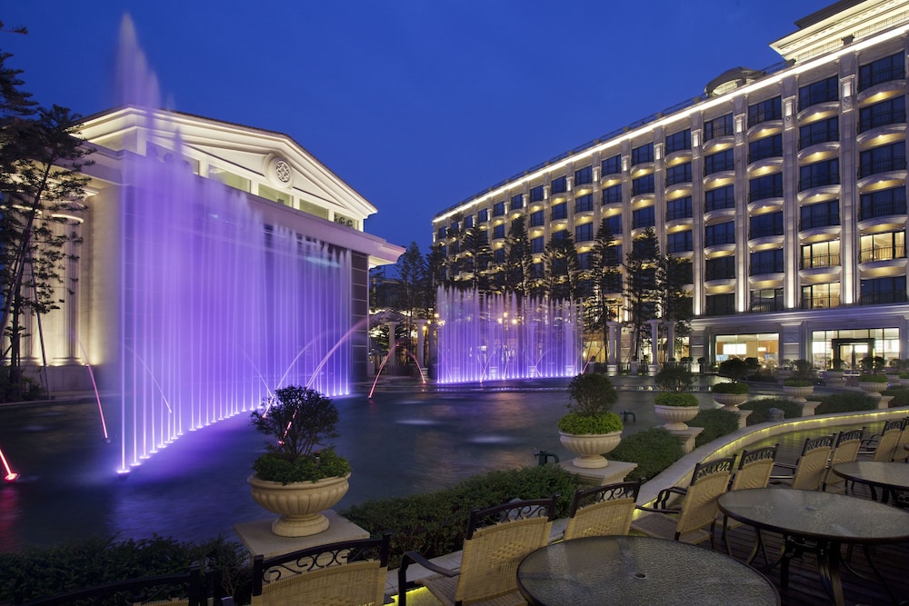 E-Da Royal Hotel 3/66