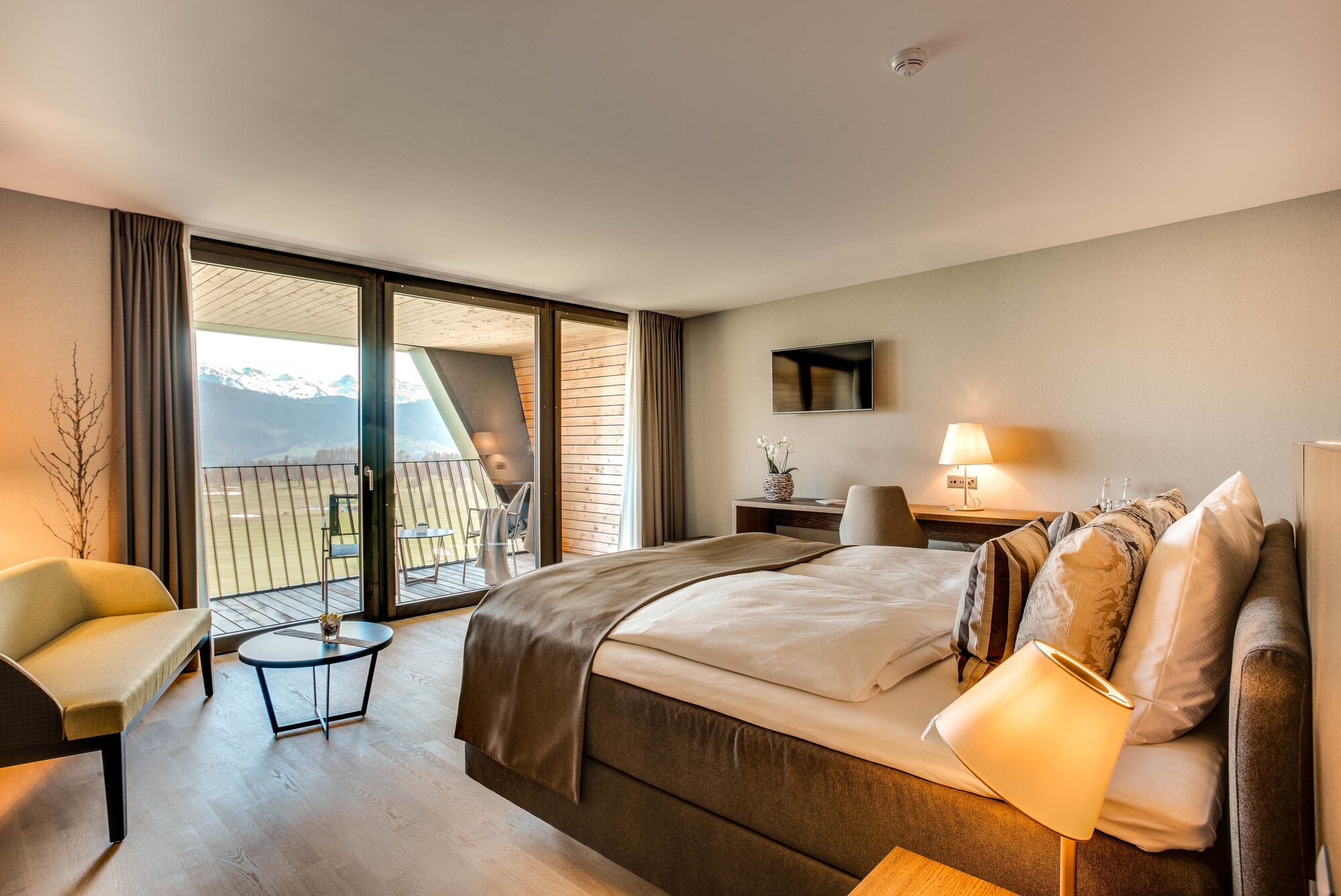 JUNIOR SUITE, MOUNTAIN VIEW, BALCONY