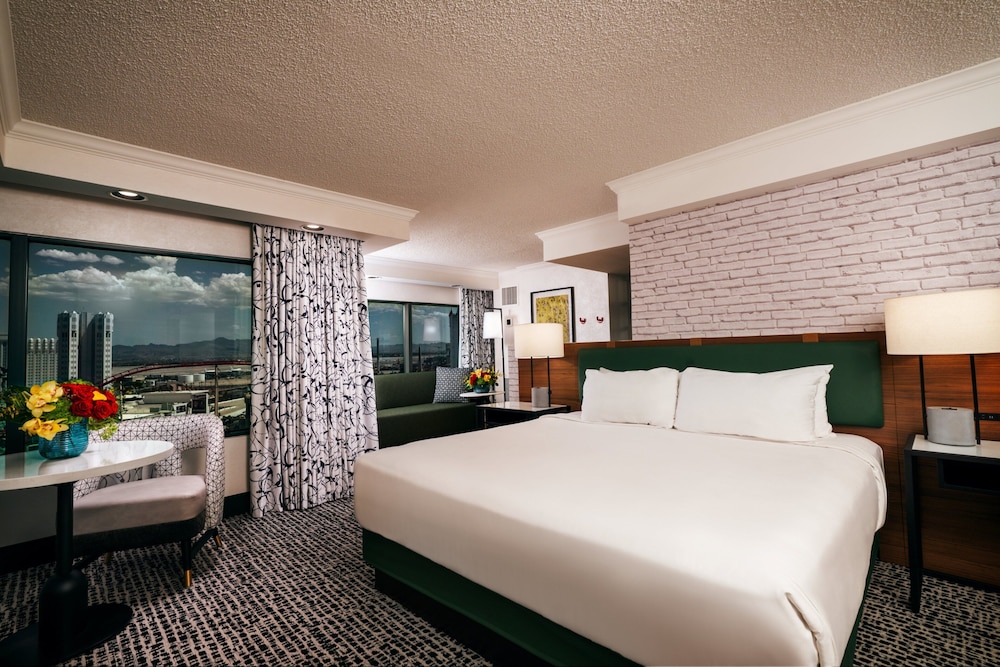 1 BEDROOM, LUXURY, SUITE