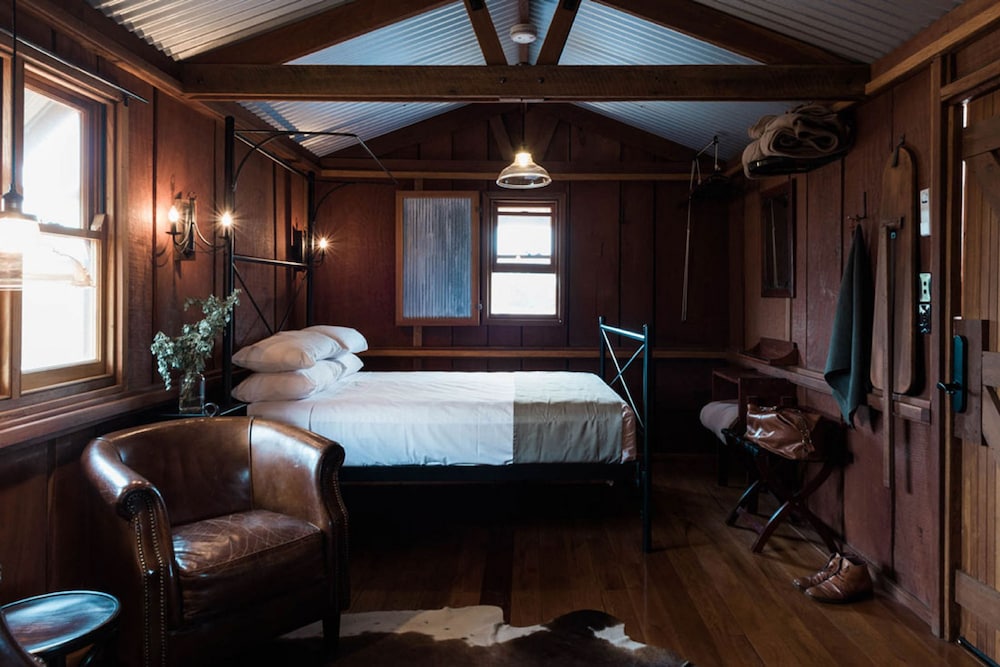 Saltbush Retreat 15/70