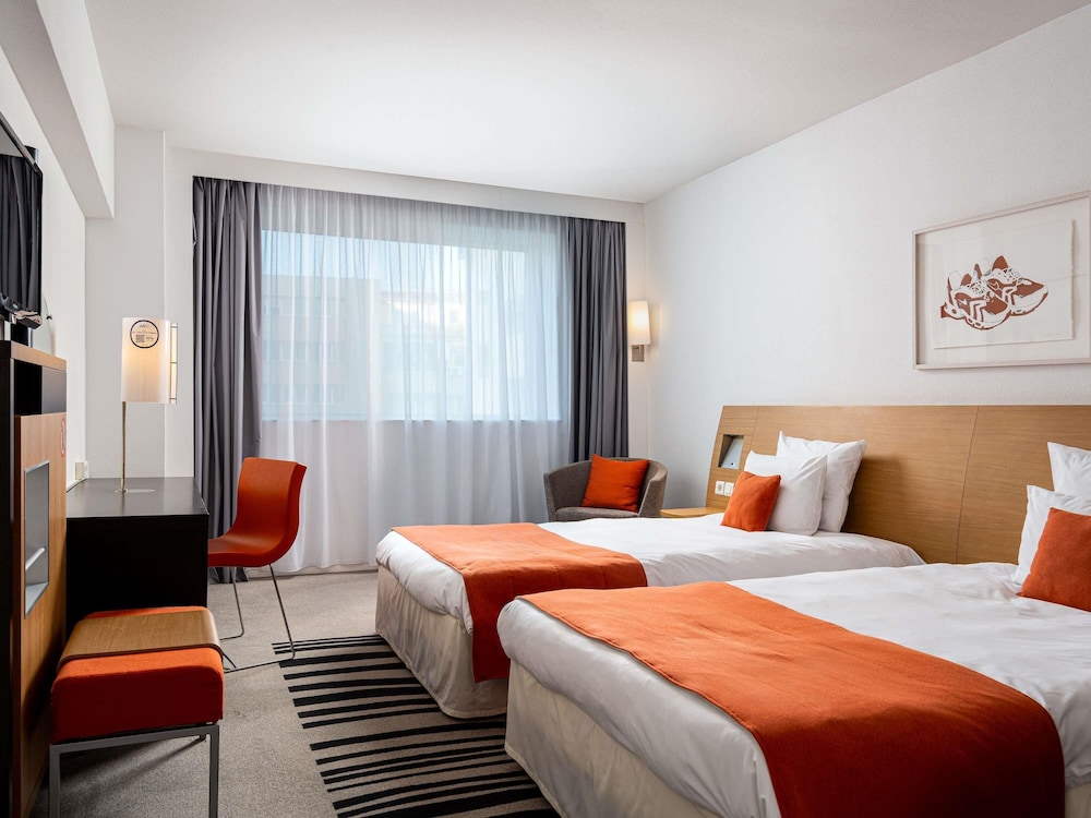 SUPERIOR, TWIN BEDS
