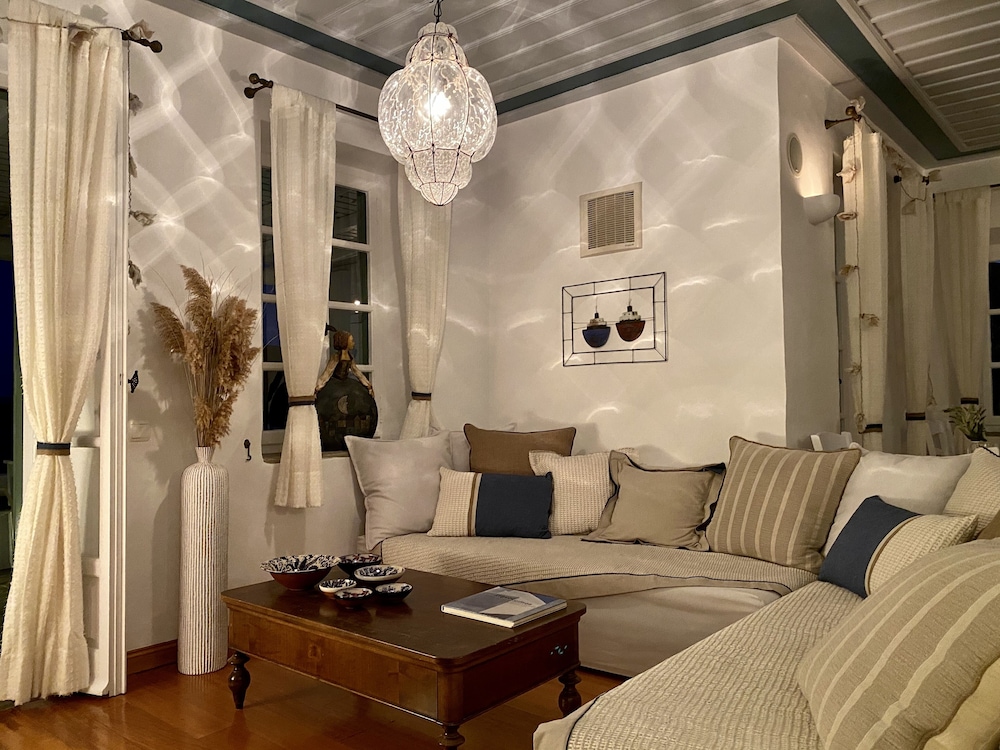 Niriedes Hotel 44/72