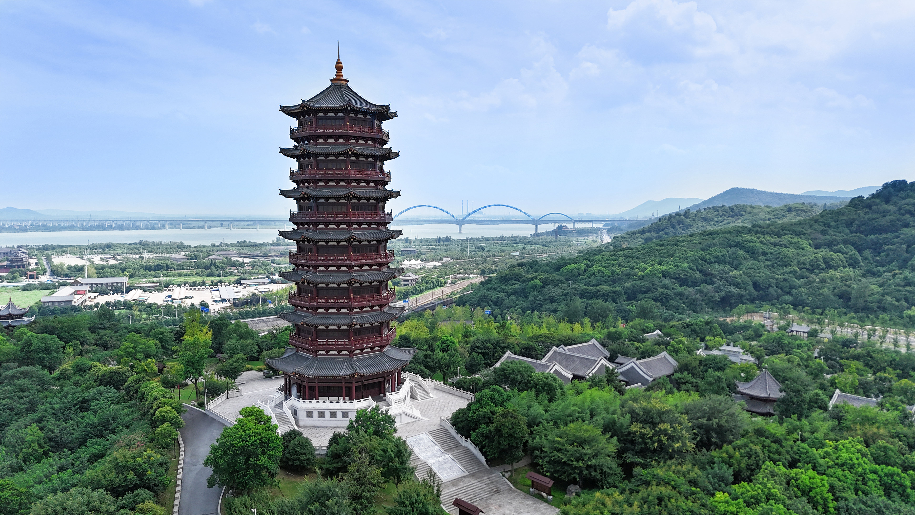 Intercontinental Xiangyang 45/50