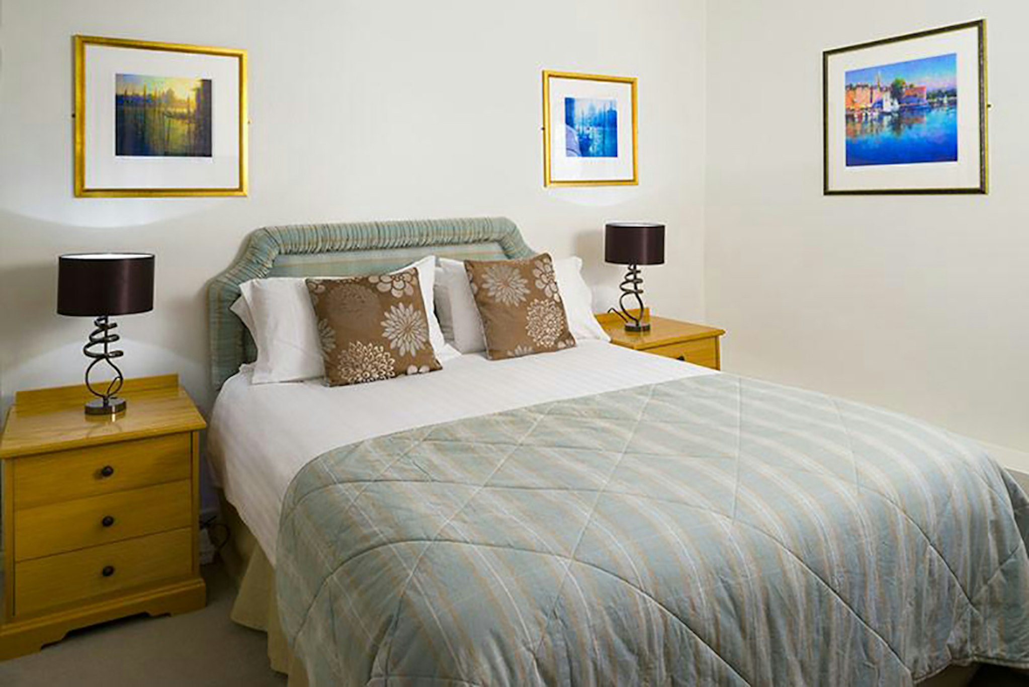 Marlborough Arms Hotel 5/41