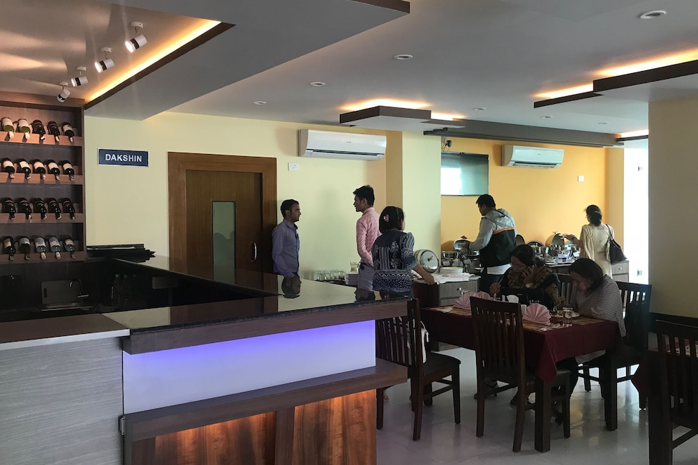 Kaveri Inn 6/31