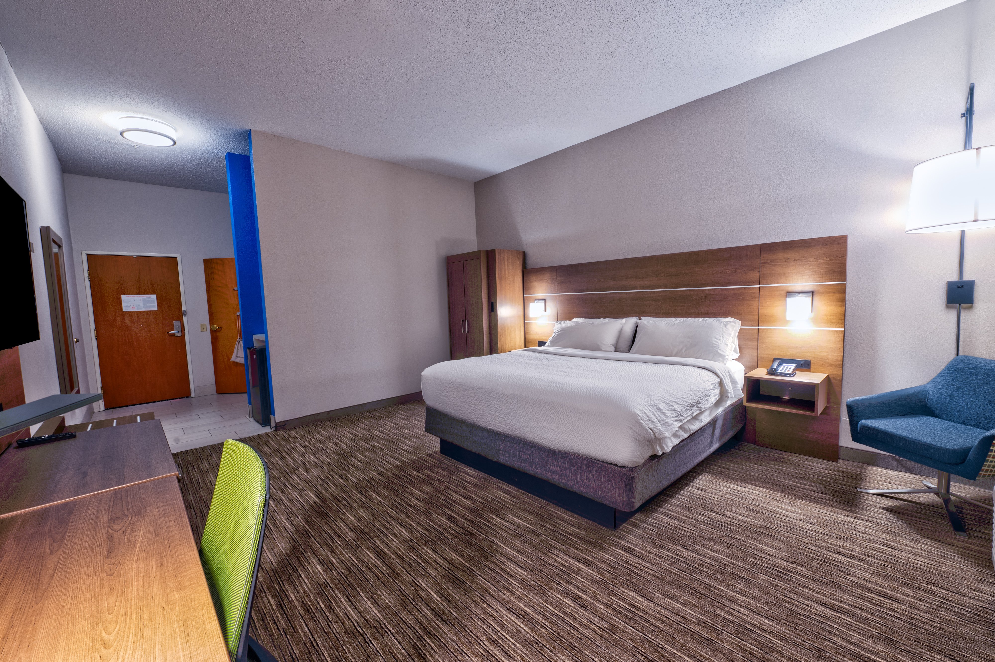Holiday Inn Express Hotel Suites Goshen 29/75