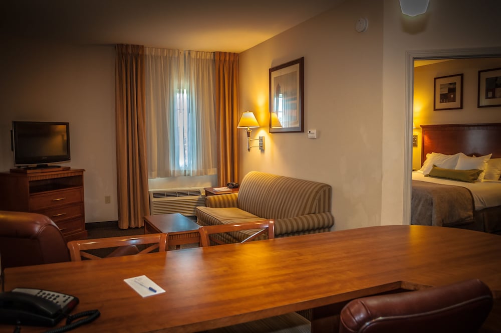 Candlewood Suites New Iberia 44/55