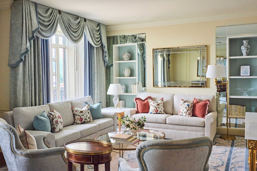 The Charleston Place 54/79