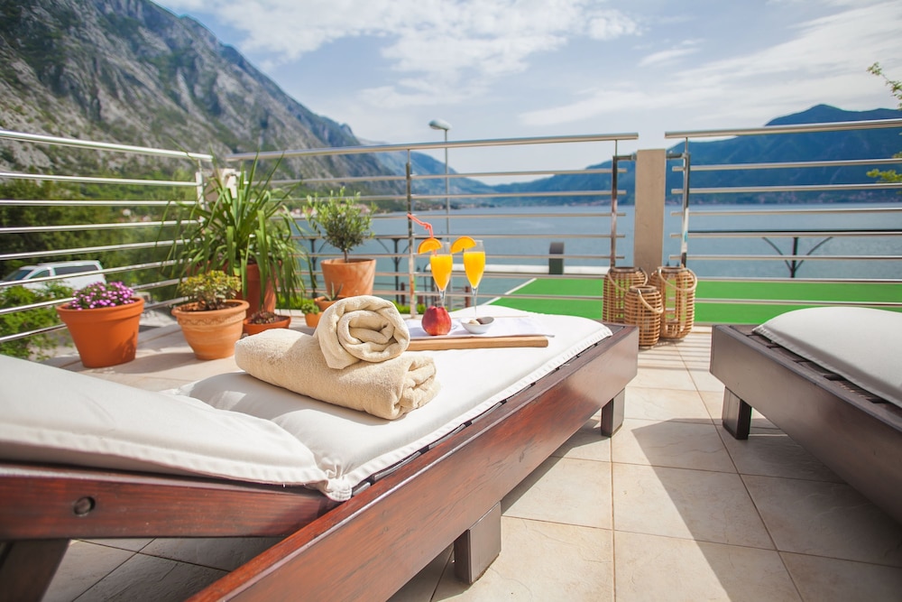 HOTEL CASA DEL MARE AMFORA 58/71