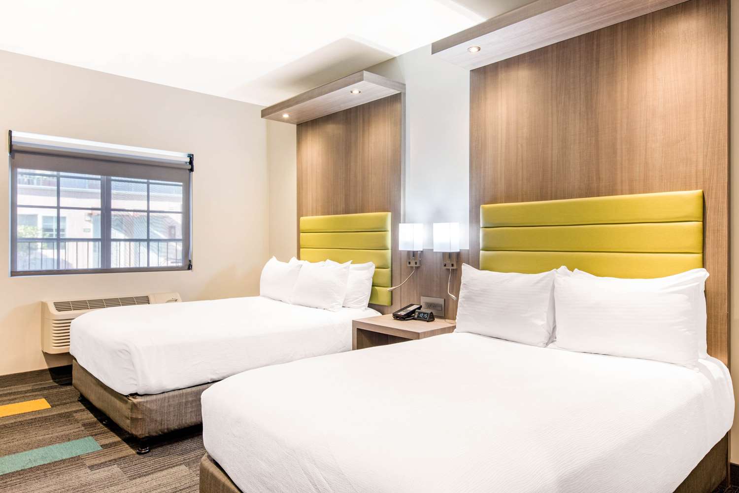 ROOM, 2 DOUBLE BEDS