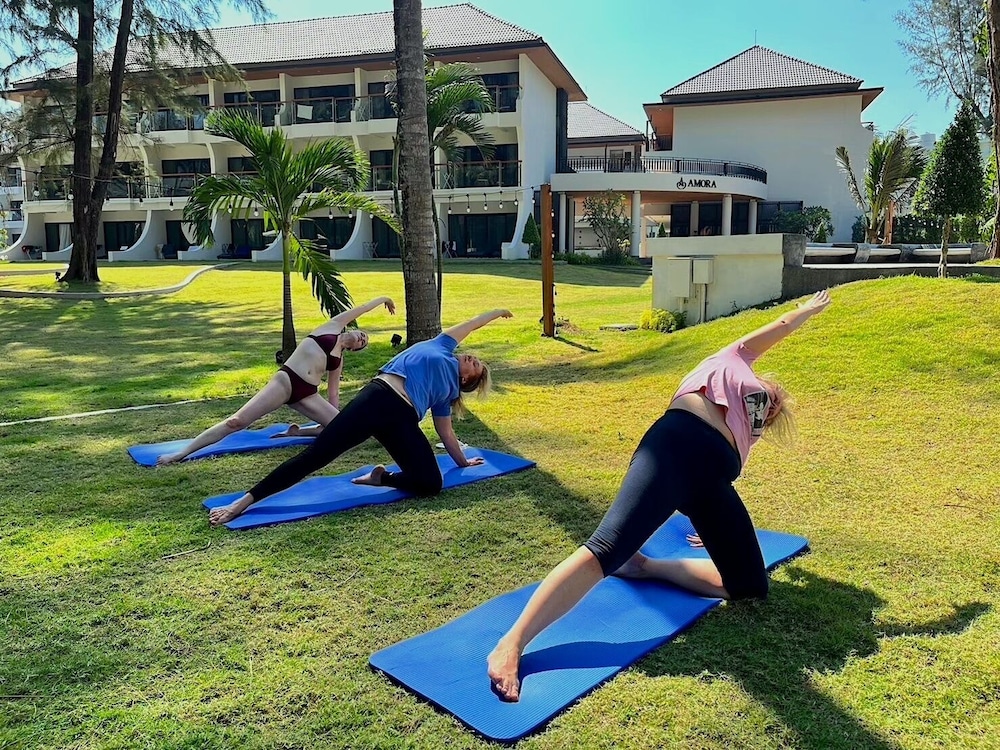 Amora Beach Resort Phuket 46/75