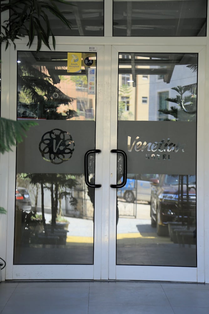 Venetian Hotel 34/50