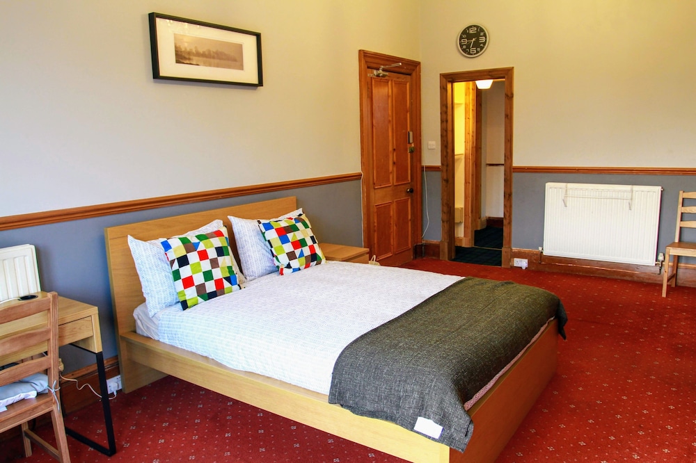 Airdenair Guest House 12/50